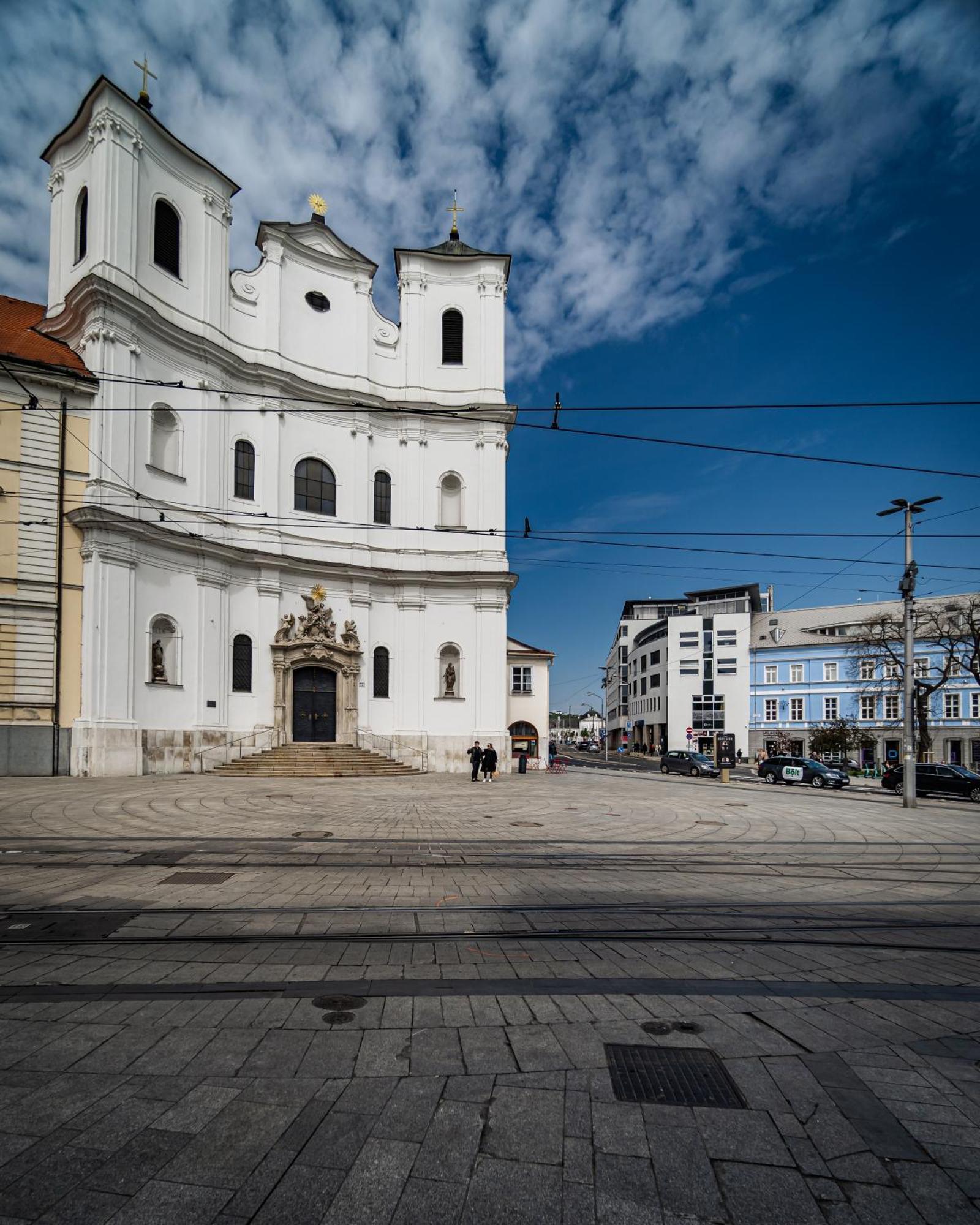 Luxurious And Royal Apartment In The Old Town Bratislava Esterno foto