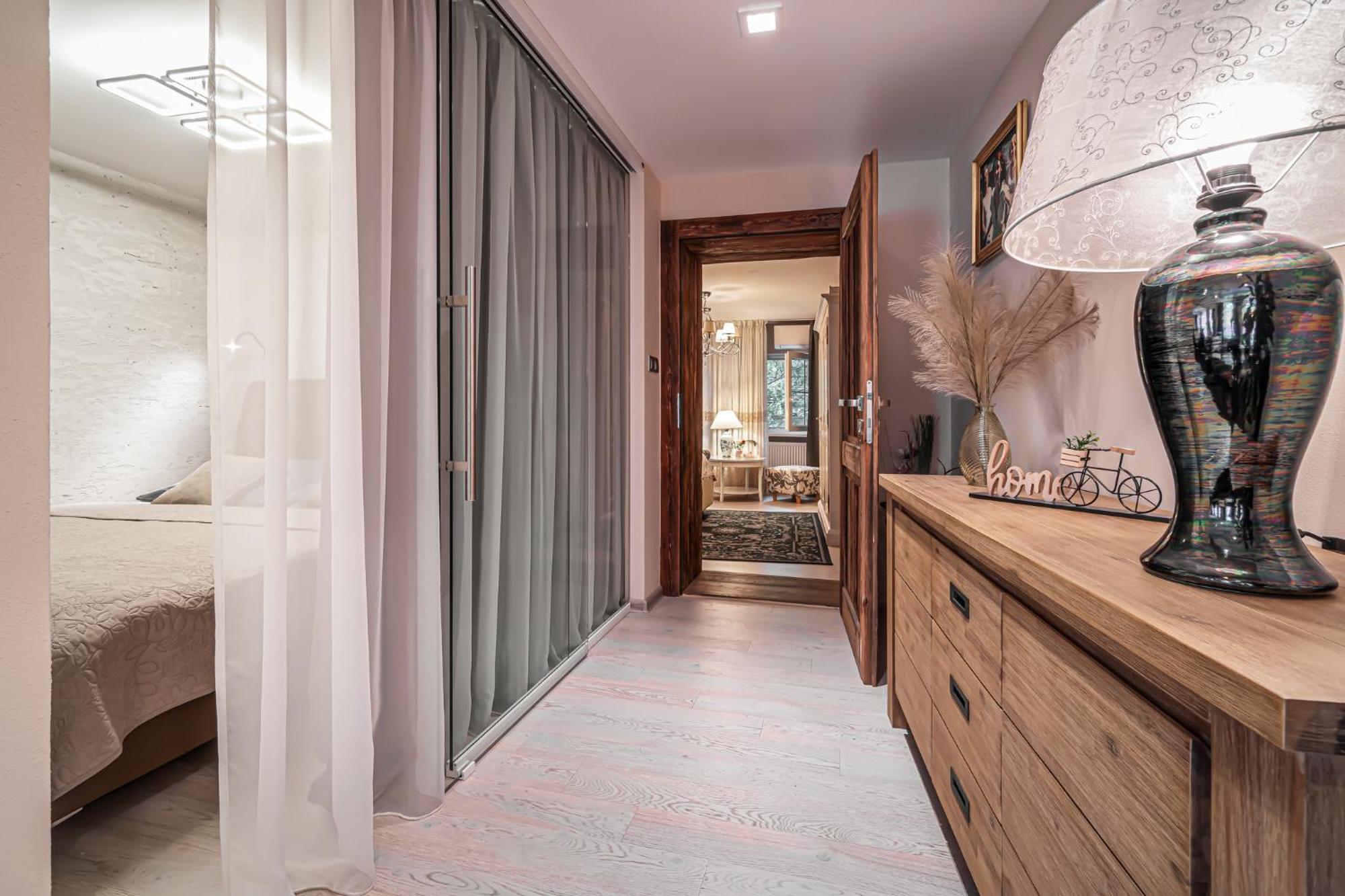 Luxurious And Royal Apartment In The Old Town Bratislava Esterno foto