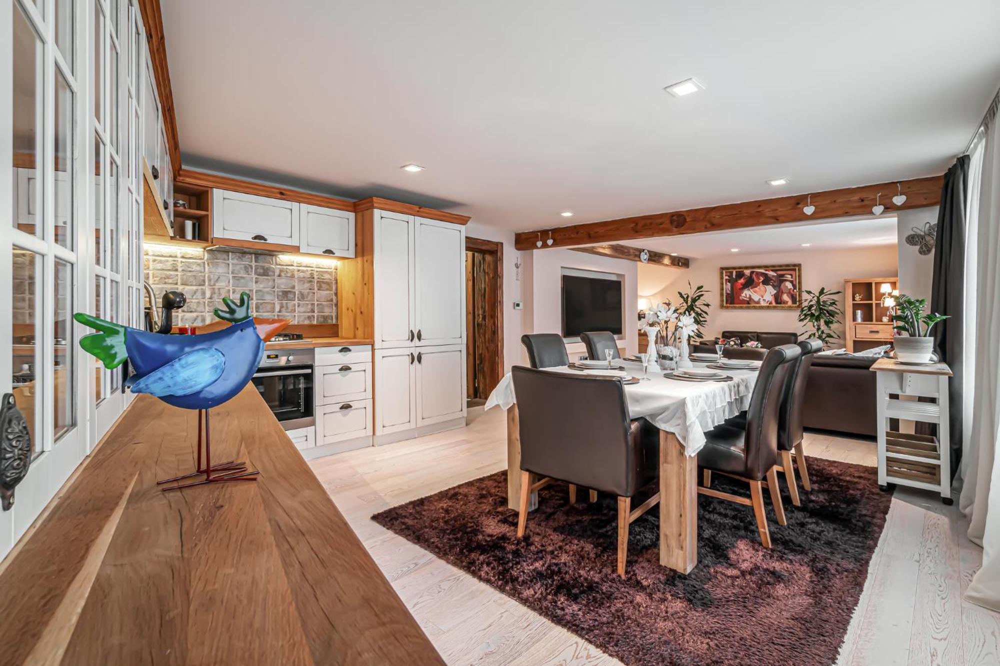 Luxurious And Royal Apartment In The Old Town Bratislava Esterno foto