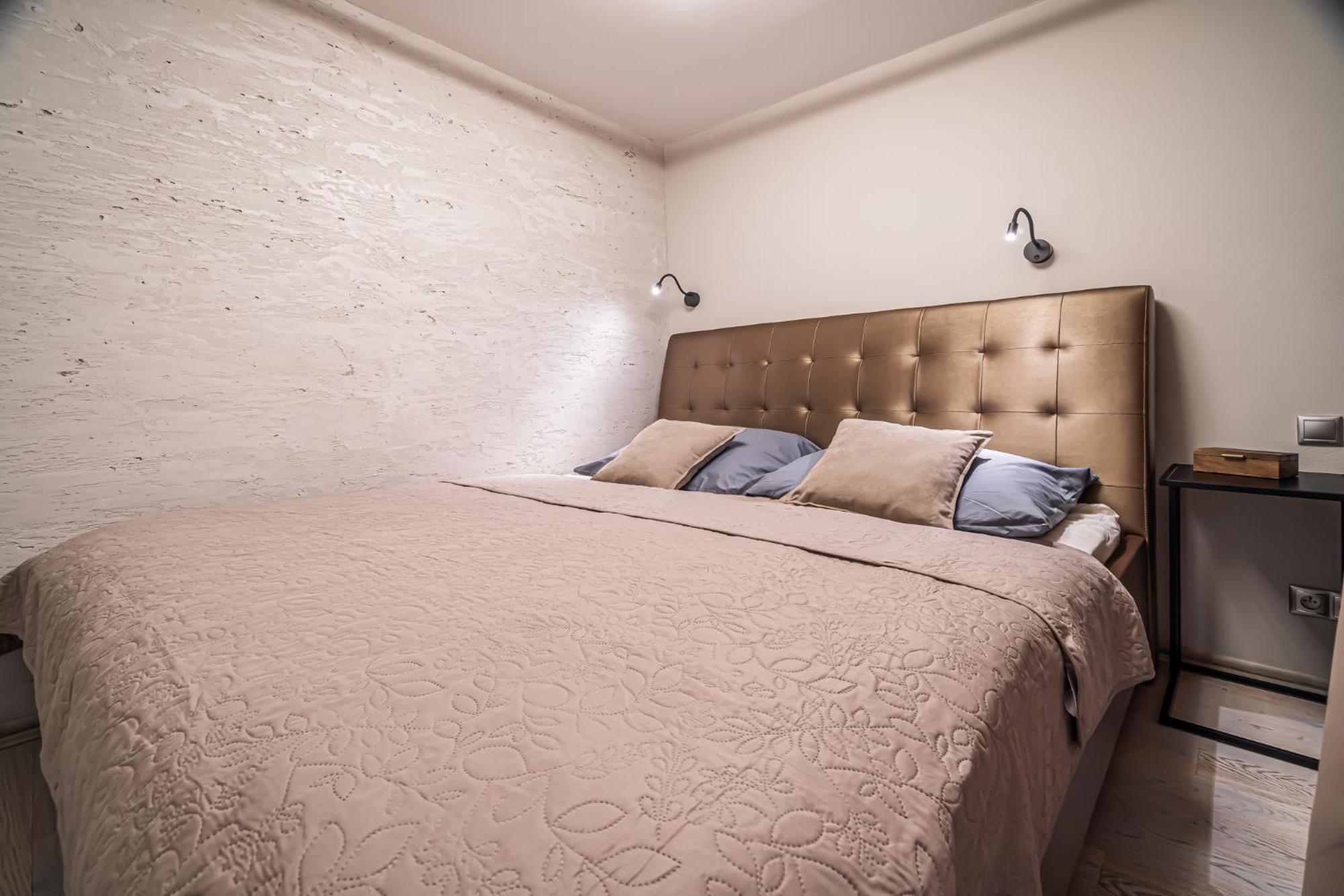 Luxurious And Royal Apartment In The Old Town Bratislava Esterno foto